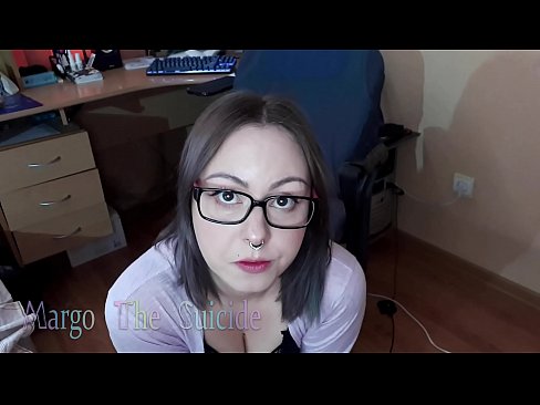❤️ สาวเซ็กซี่กับแว่นตาดูด Dildo ลึก ๆ บน Camera ️❌ โป๊ ที่เรา ️❤